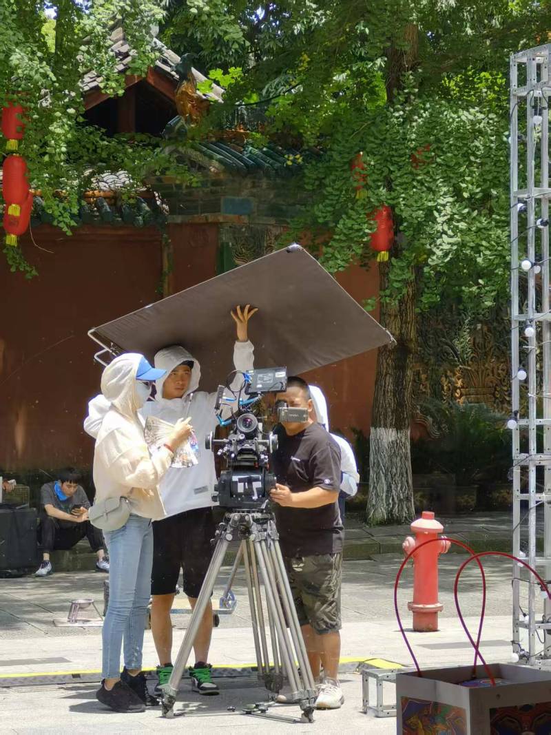 鄂城区TVC拍摄公司：资深团队坐镇，打造现象级广告作品的幕后推手